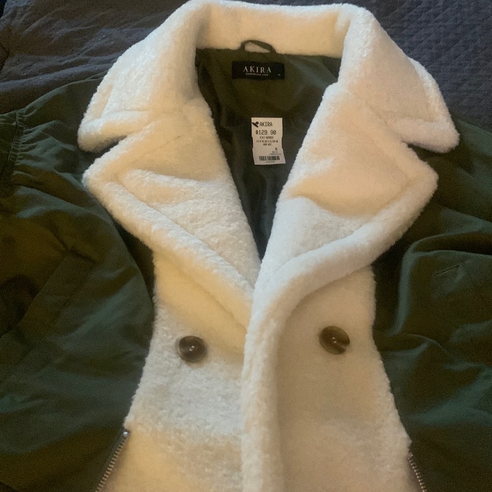 Akira green bomber